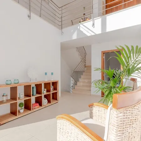 Lighthouse Villa Alcanada
